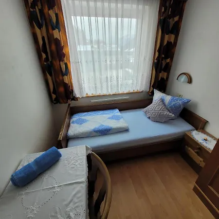 Апартаменты Haus Bellevue *