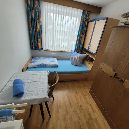 Апартаменты Haus Bellevue *